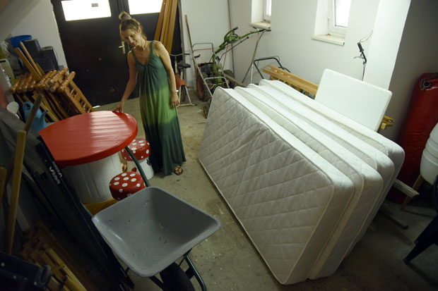 ЖИВОТ ИХ НИЈЕ ШТЕДЕО: За четворо младих штићеника нови кревети за миран сан